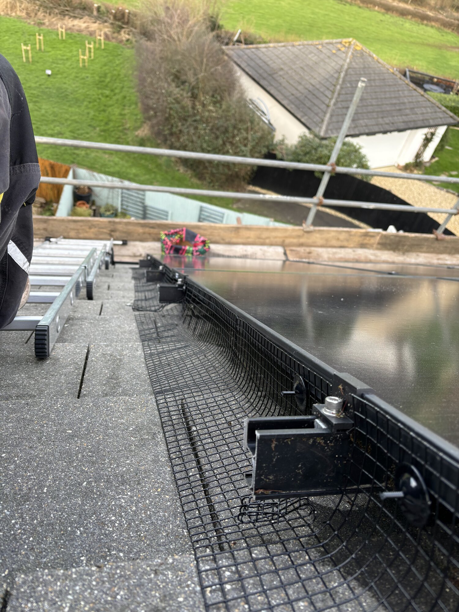 Images MM Roof Cleaning Services (MMRCS)