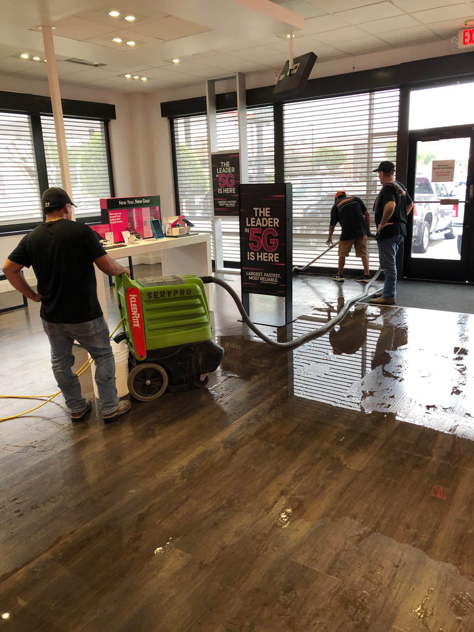 If your home or business in Waterford Estates, TX is damaged by water, mold, or fire, you can count on SERVPRO of South Garland to restore your property. We respond quickly to any size loss, 24 hours a day, 7 days a week. Don't hesitate and give us a call today!