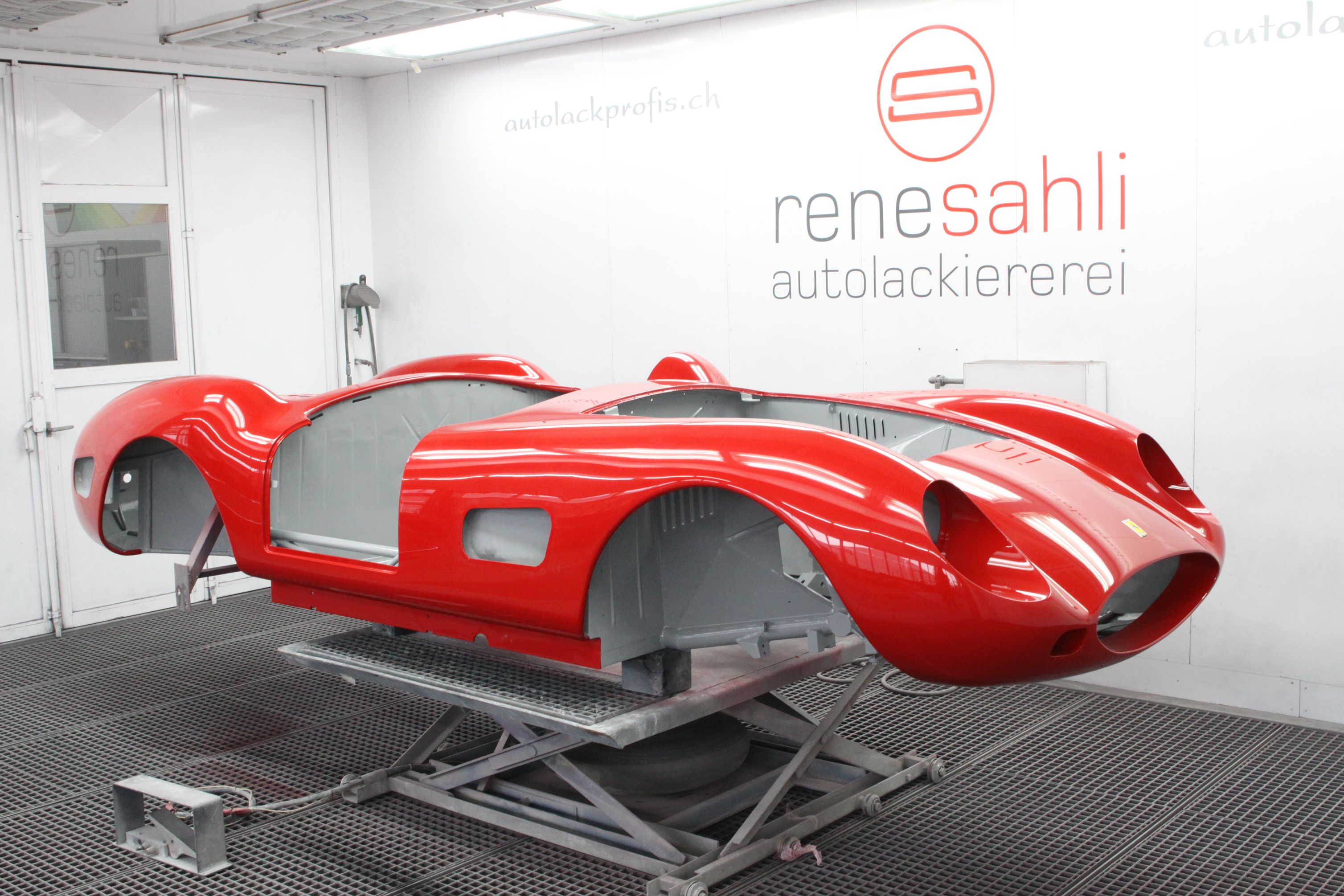 Autolackiererei René Sahli, Rebacherstrasse 7 in Aesch ZH