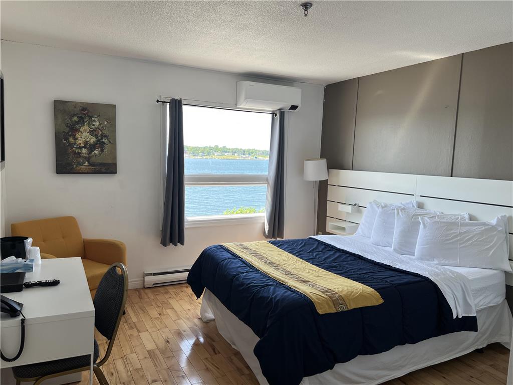 Images Harbourview Inn, SureStay Collection by Best Western