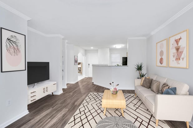 Images Camden Lake Pine Apartments