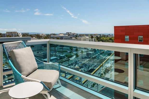 Images Hampton Inn & Suites Santa Monica