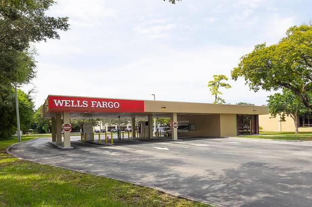 Images Wells Fargo Bank