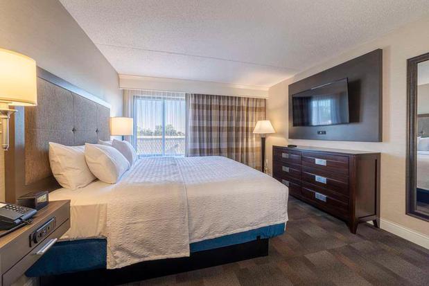 Images Hampton Inn Carlstadt-At The Meadowlands