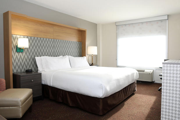 Images Holiday Inn Chicago O'Hare Area, an IHG Hotel