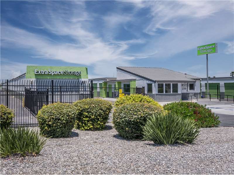 Alternate Beauty Image - Extra Space Storage at 250 N Cota St, Corona, CA 92880