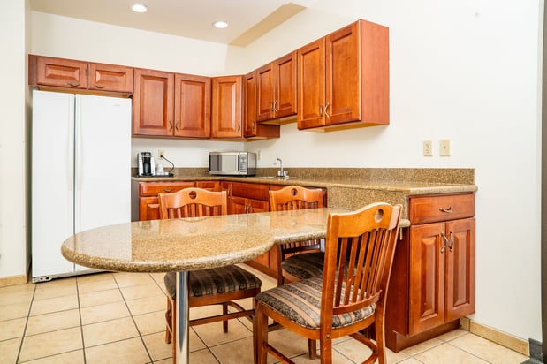 Images Holiday Inn Express & Suites Barstow-Outlet Center by IHG