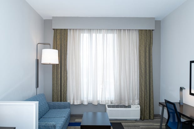 Images Holiday Inn Express & Suites Franklin - Berry Farms by IHG