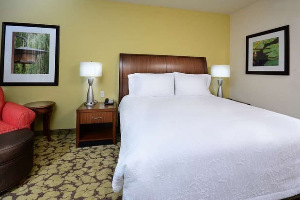 Images Hilton Garden Inn Greensboro Airport