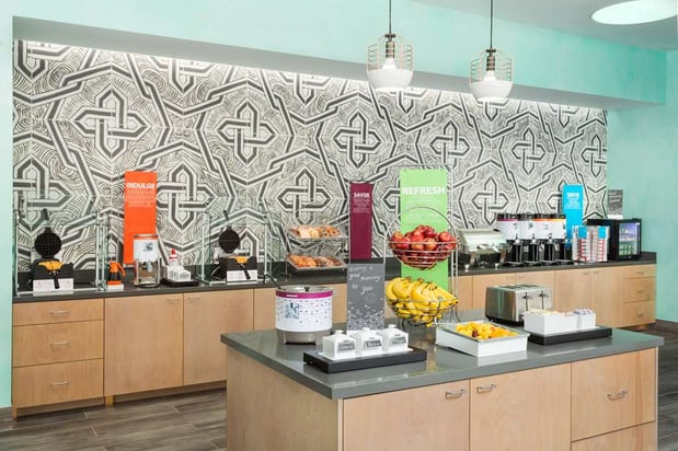 Images Hampton Inn & Suites Santa Monica