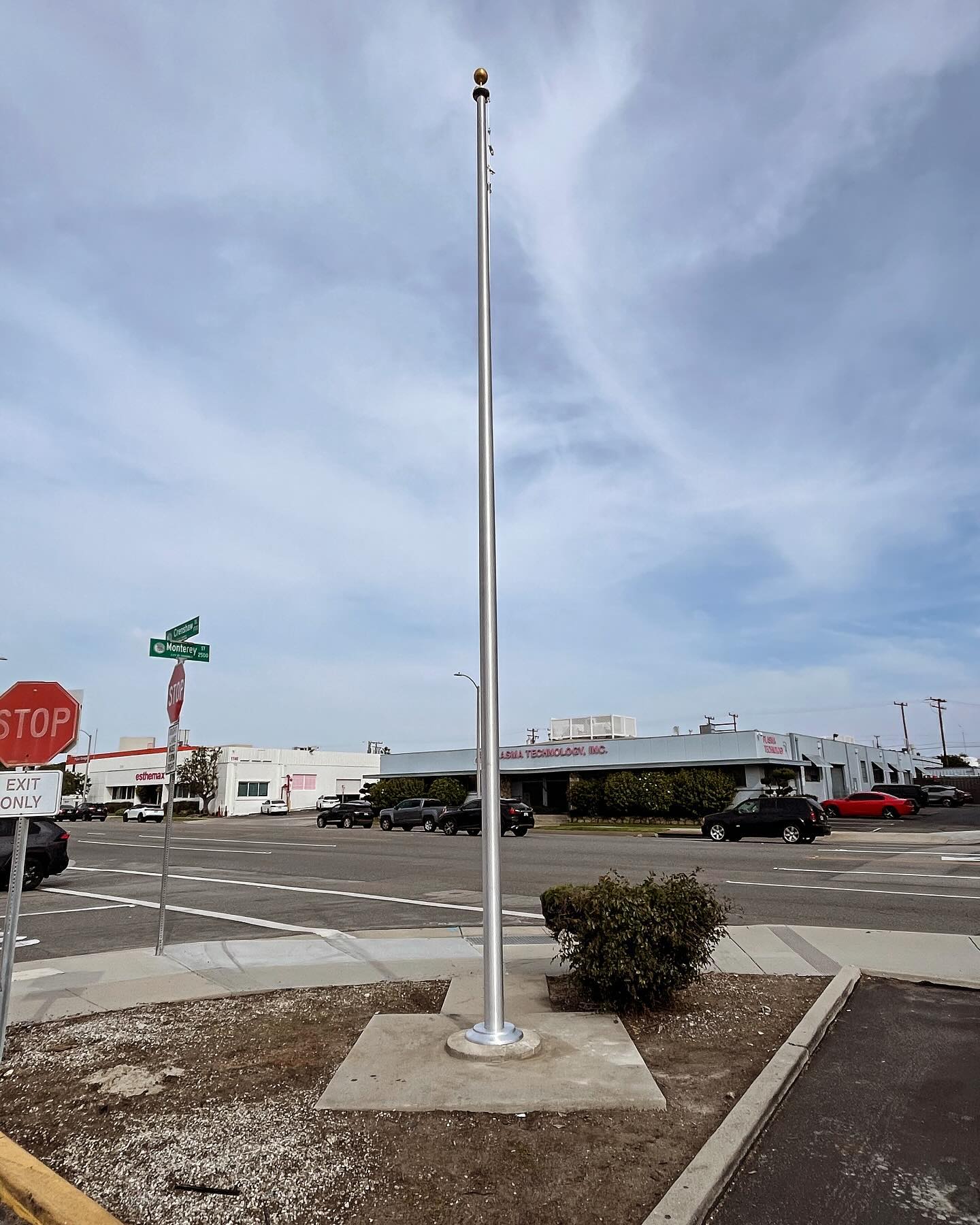 At Burk Flagpole, we provide expert flag pole replacement services to update or upgrade your existing setup. Our team is dedicated to delivering high-quality replacements that meet your specifications and enhance your property.