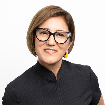 Noushin Khorsand headshot.