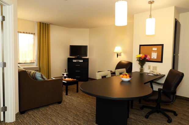 Images Candlewood Suites East Lansing by IHG