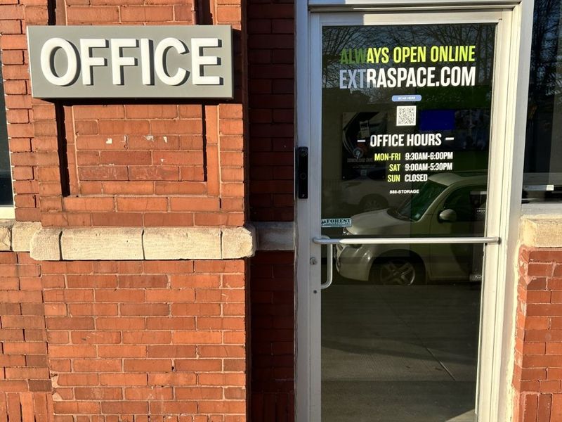 Images Extra Space Storage