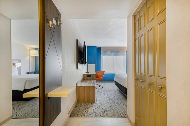 Images Holiday Inn Express & Suites Buffalo-Airport by IHG
