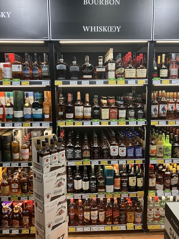 Images Liquorland Treetops Plaza