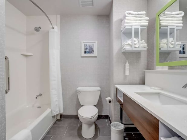 Images Hampton Inn and Suites by Hilton Cincinnati Midtown Rookwood