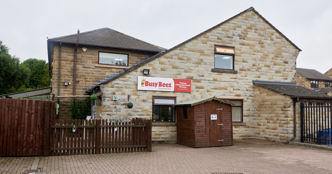 Busy Bees at Leeds Pudsey Littlemoor - The best start in life Busy Bees Childcare Nursery at Leeds Pudsey Littlemoor Leeds 01132 362248