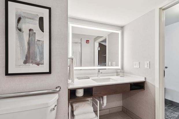 Images Crowne Plaza Lansing by IHG