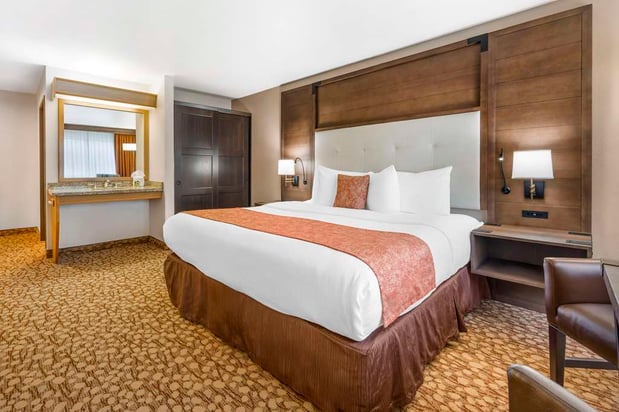 Images Best Western Plus Mill Creek Inn