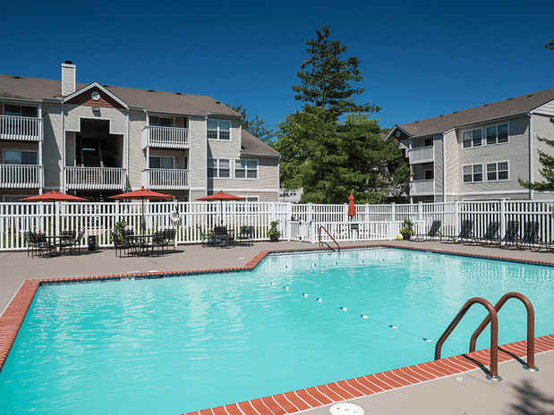 Images Greenway Chase Apartments