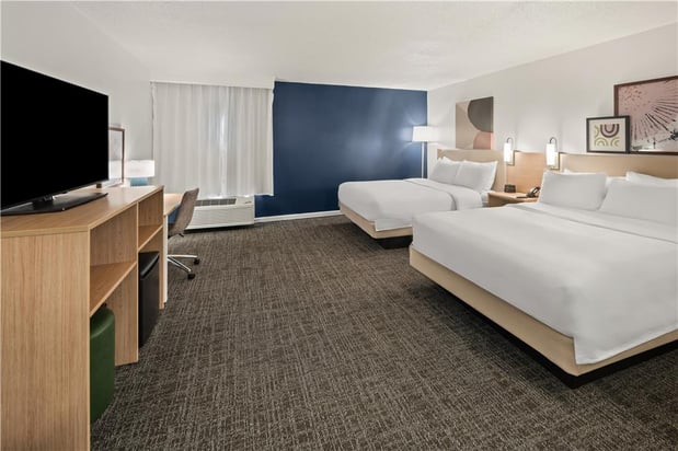 Images Spark by Hilton Waldorf