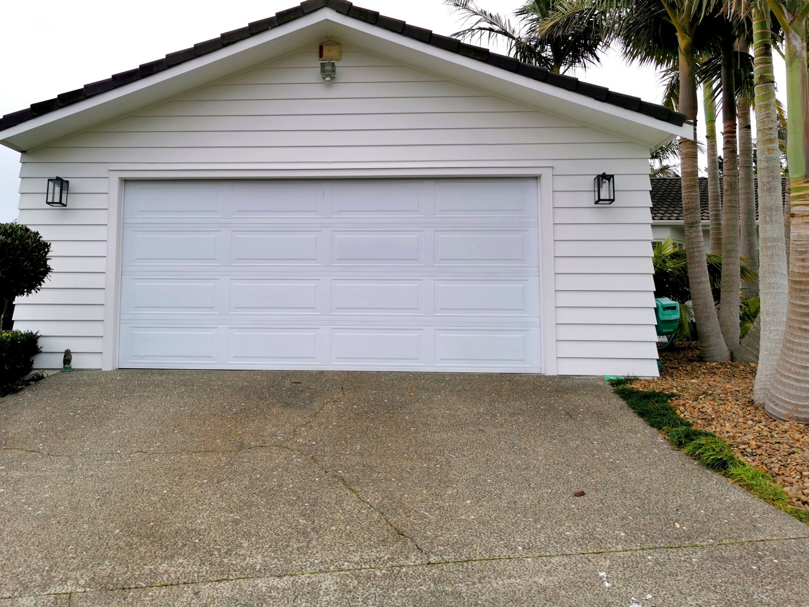 Teddy's Garage Doors & Openers