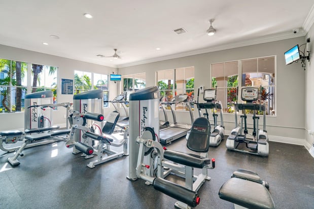 Images Advenir at Aventine