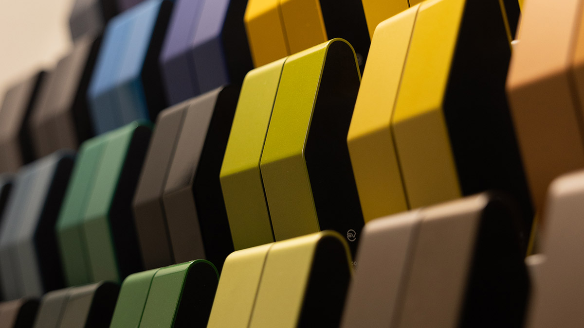 Stratstone Land Rover Mayfair Colour Panels