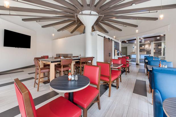 Images Holiday Inn Express Columbus Downtown by IHG