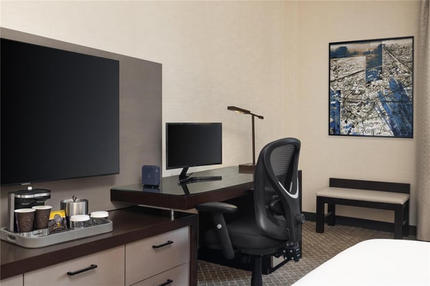 Images DoubleTree by Hilton McLean Tysons