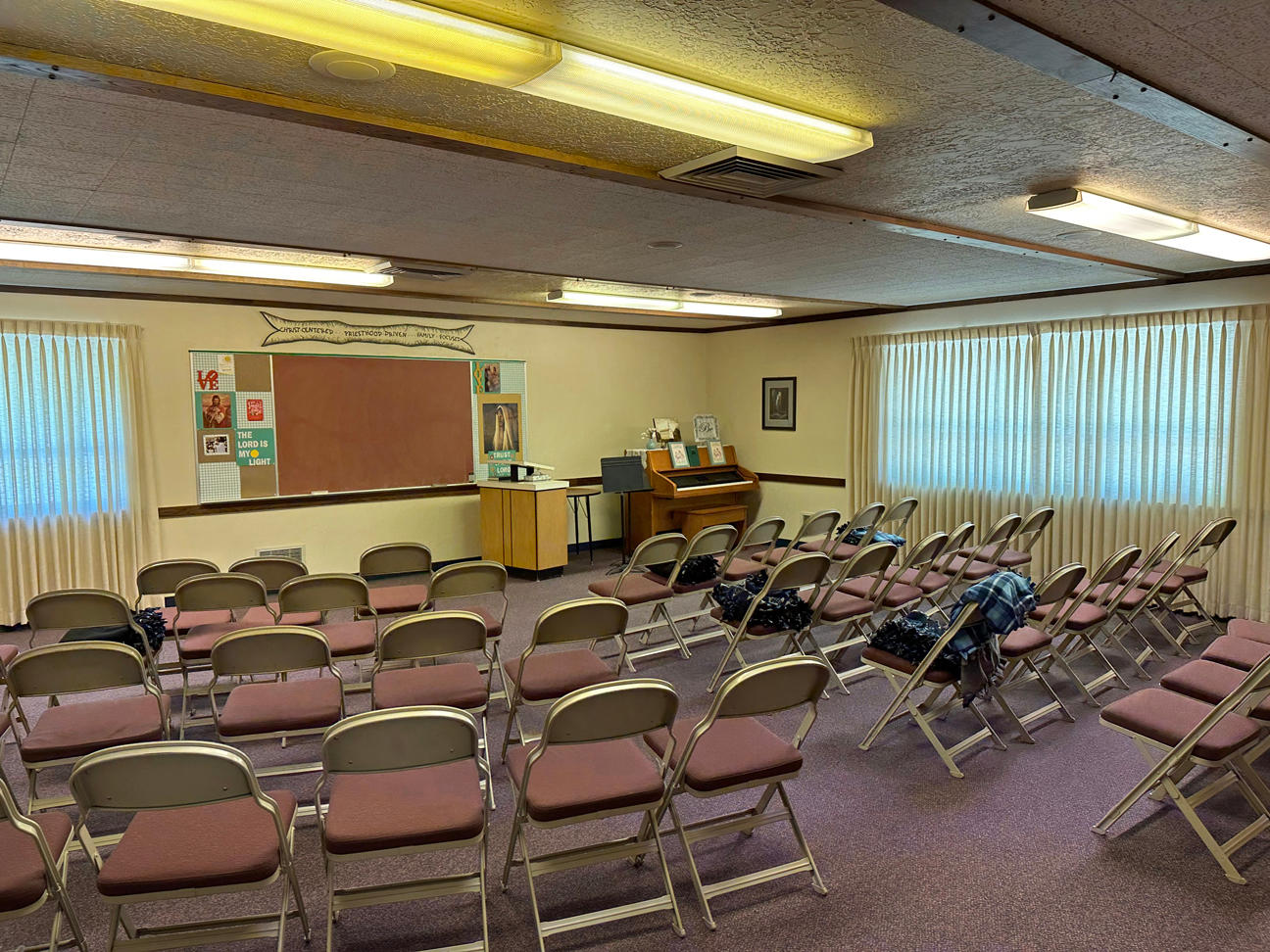 Relief Society Room where Women have Sunday School Lessons The Church of Jesus Christ of Latter-day Saints White Salmon (509)543-0458