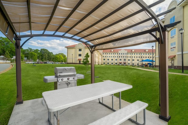 Images Holiday Inn Express Abrams Hall