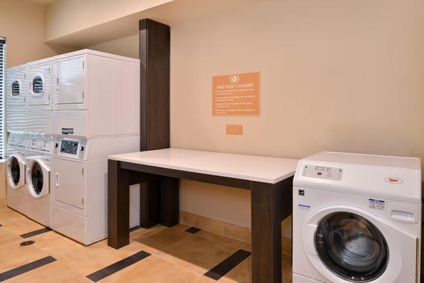 Images Candlewood Suites Austin Airport by IHG