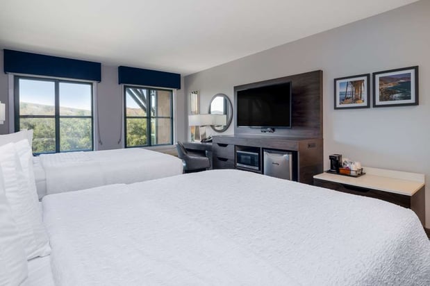 Images Hampton Inn & Suites Agoura Hills