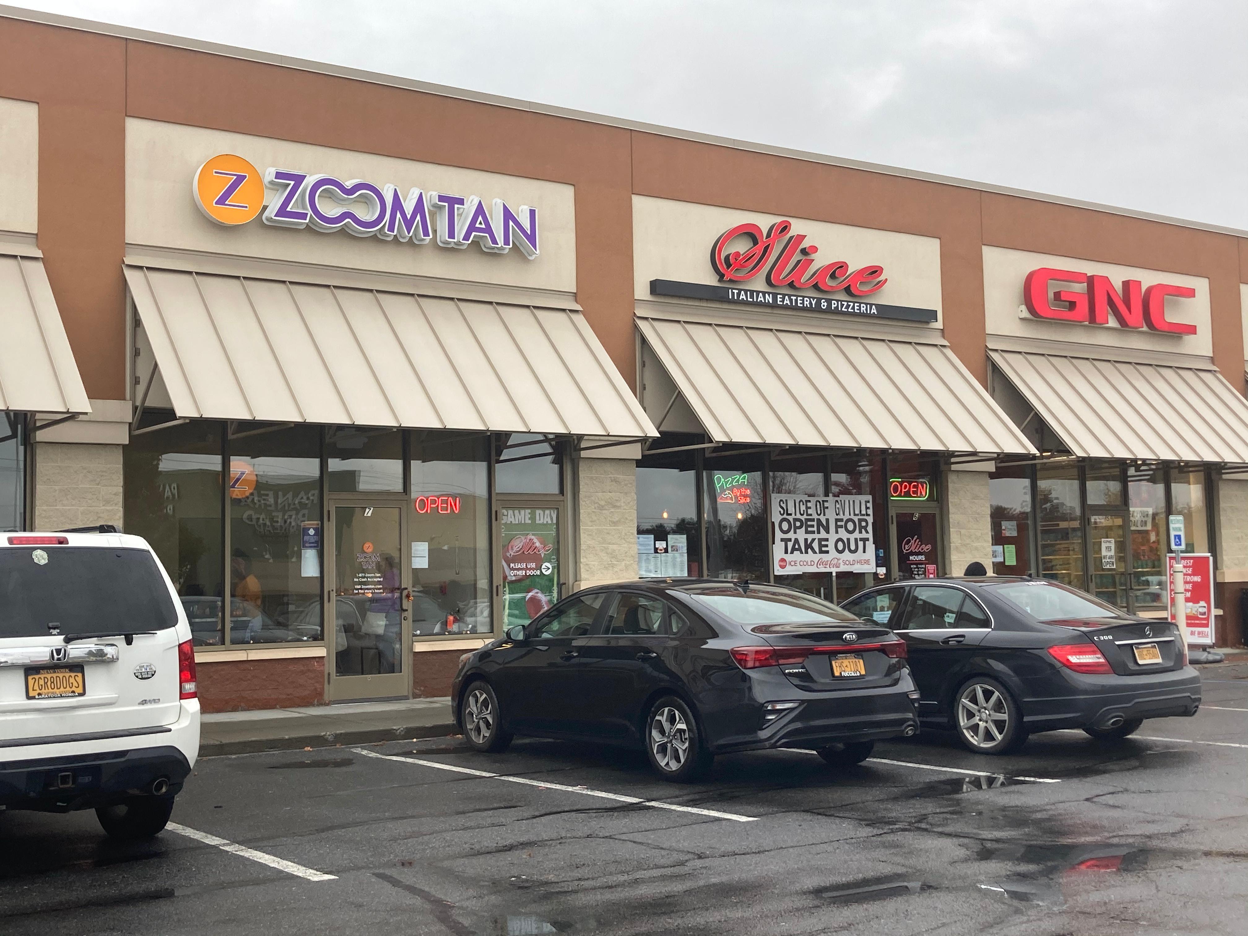 Zoom Tan store front in Glenville, NY