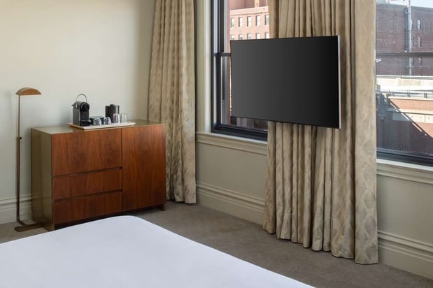 Images Hotel Savoy Kansas City, Tapestry Collection by Hilton