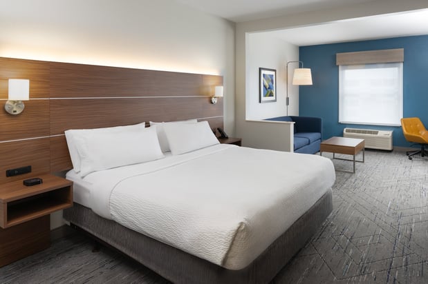 Images Holiday Inn Express & Suites Orlando International Airport by IHG
