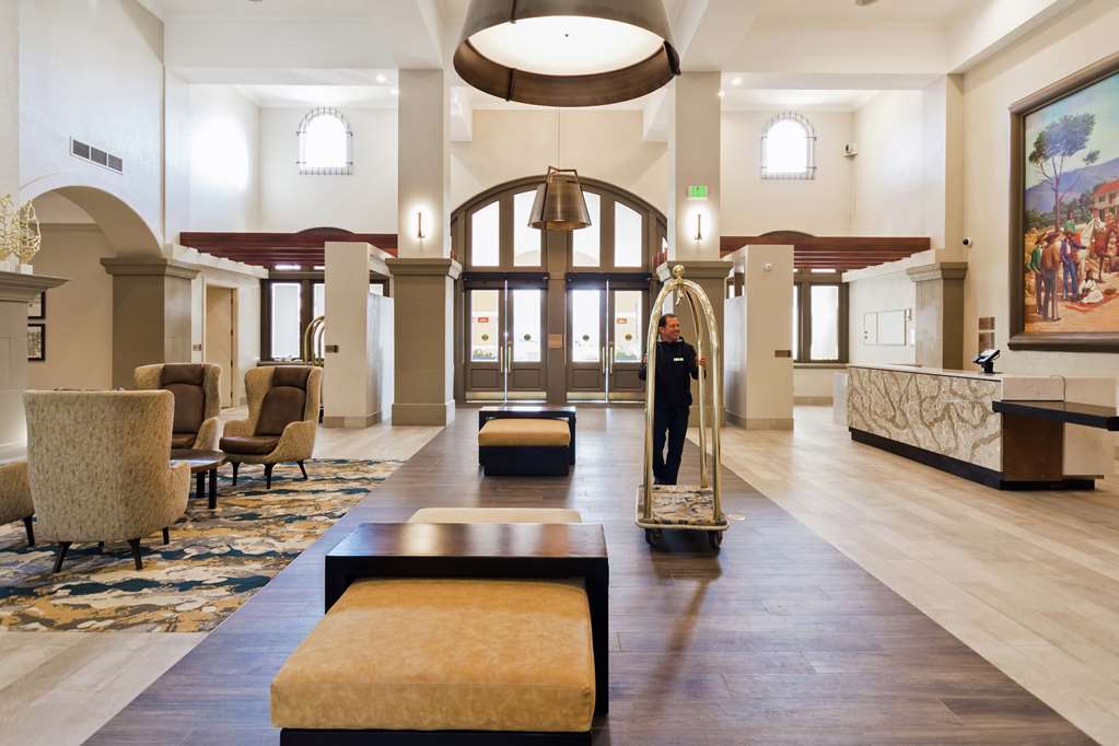 Lobby Embassy Suites by Hilton Milpitas Silicon Valley Milpitas (408)942-0400