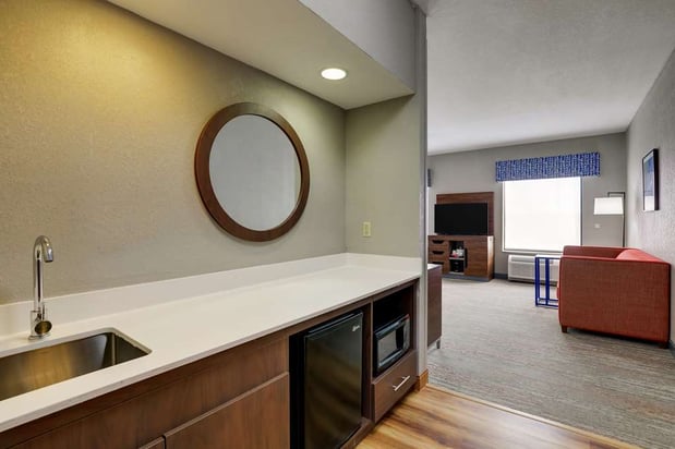 Images Hampton Inn & Suites St. Louis-Edwardsville