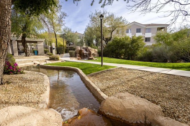 Images Vintage at Scottsdale