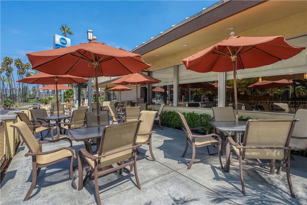 Restaurant Patio