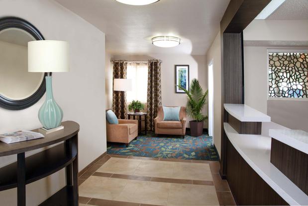 Images Candlewood Suites Cotulla, an IHG Hotel