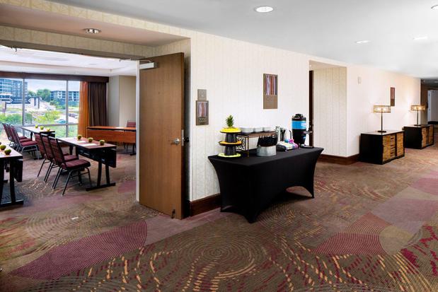 Images Hotel Indigo Austin Downtown - University by IHG
