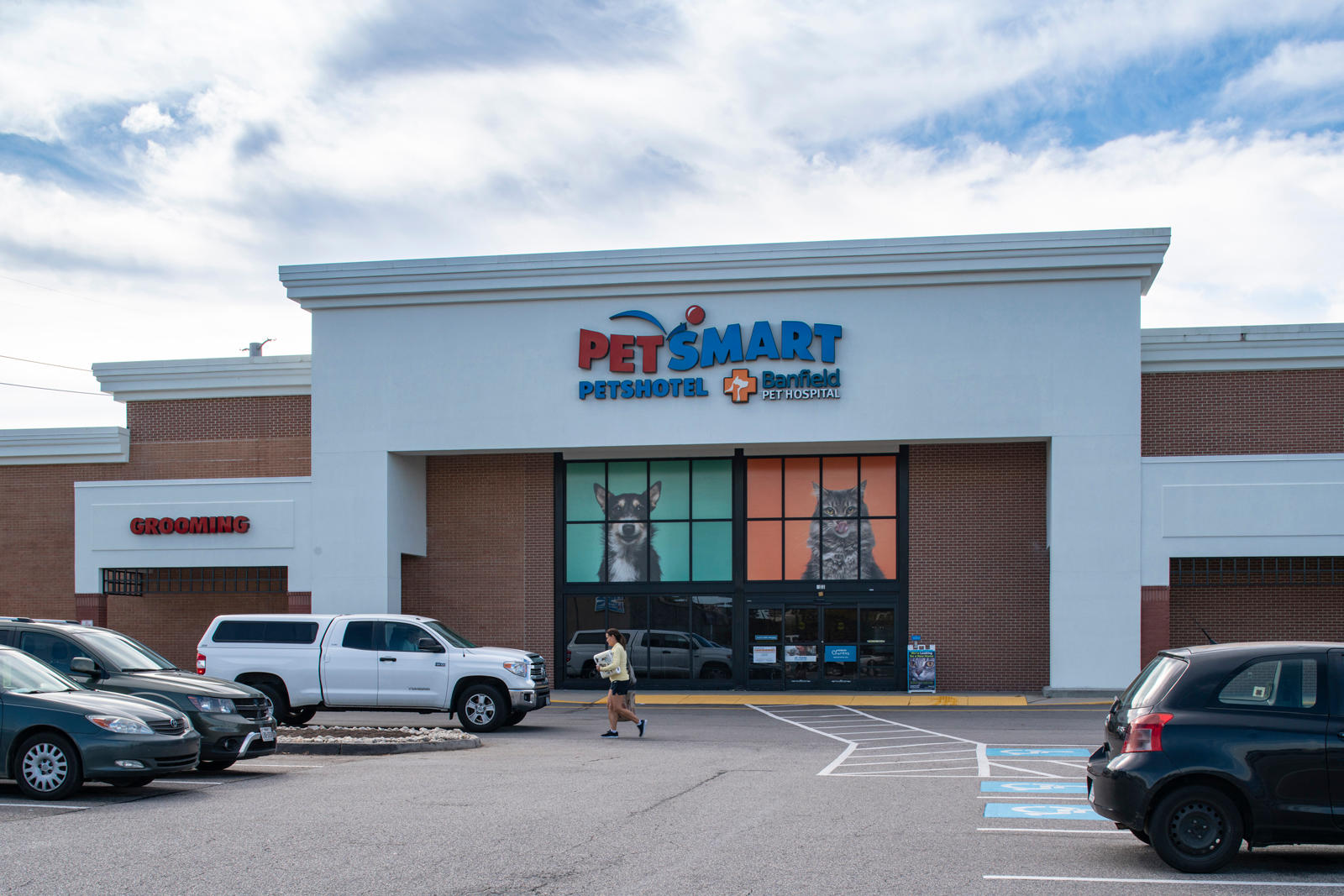 PetSmart at Hilltop Plaza Shopping Center