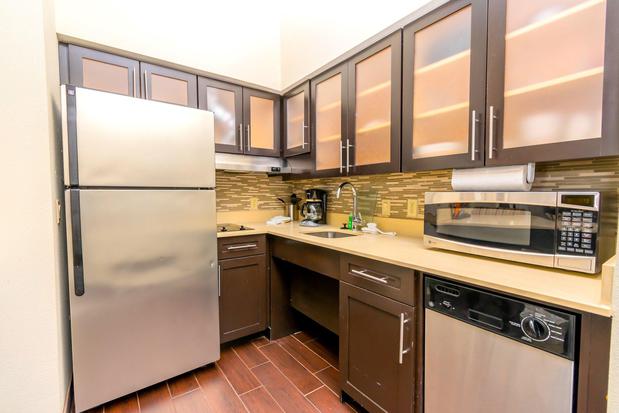 Images Staybridge Suites Houston IAH - Beltway 8 by IHG