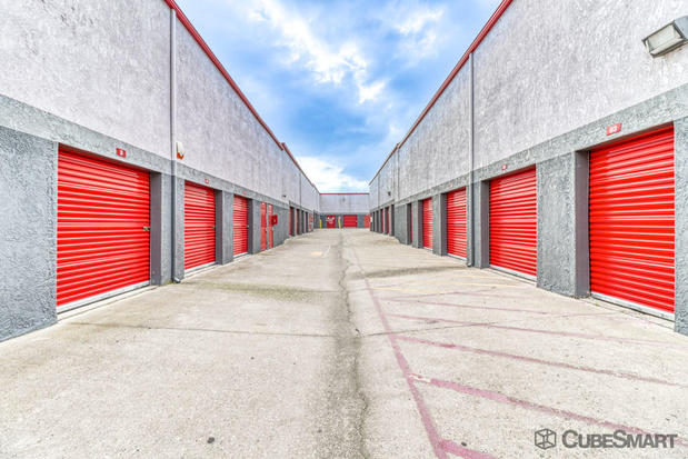 Images CubeSmart Self Storage