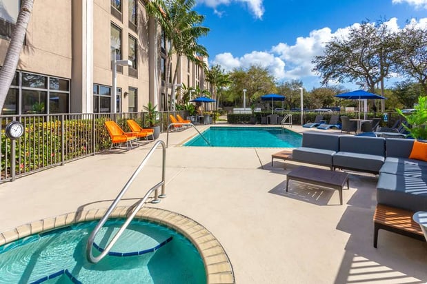 Images Hampton Inn Ft. Lauderdale-Commercial Blvd.