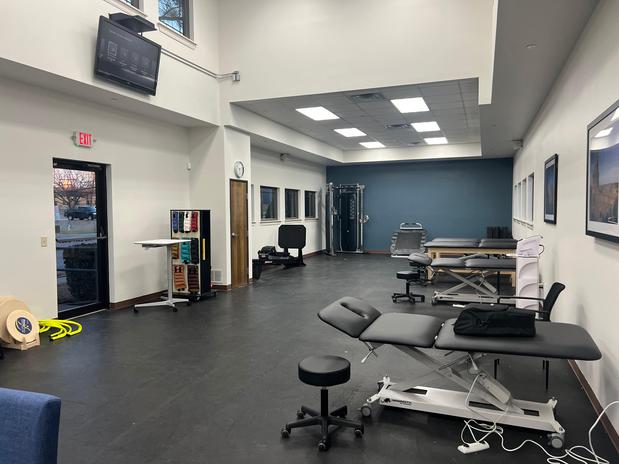 Images Vista Physical Therapy - Denton, Oak Street