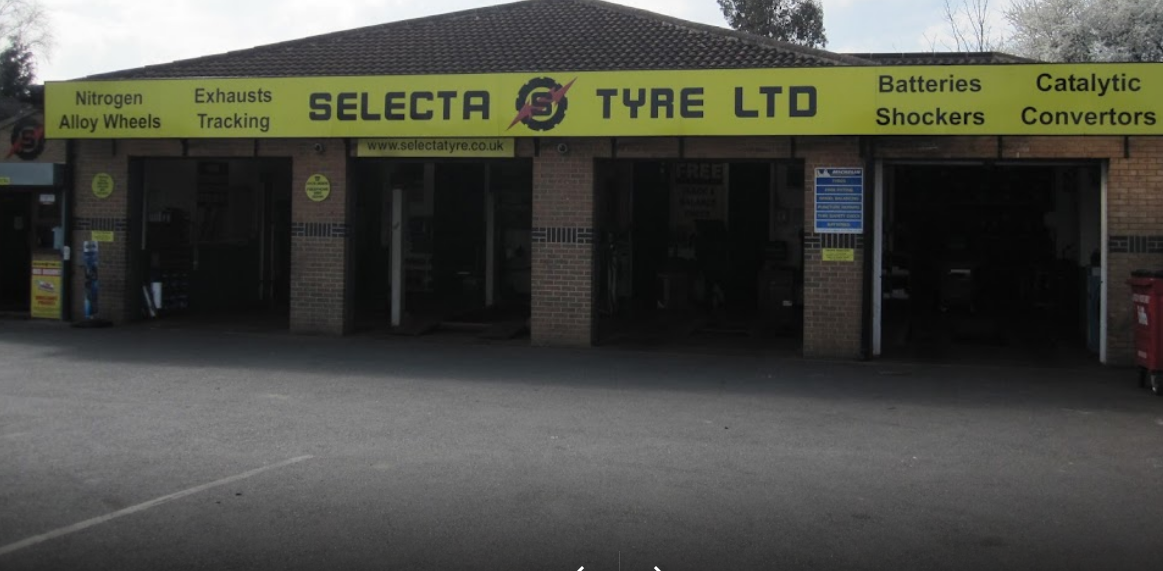 Images Selecta Tyre - Grantham - Team Protyre